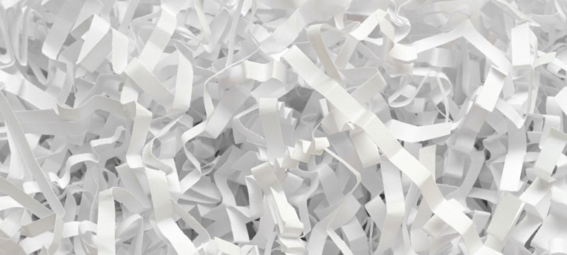 Порезанная бумага для создания папье-маше