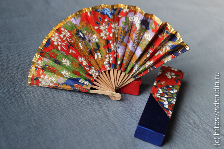 Веер японский миниатюрный для куклы