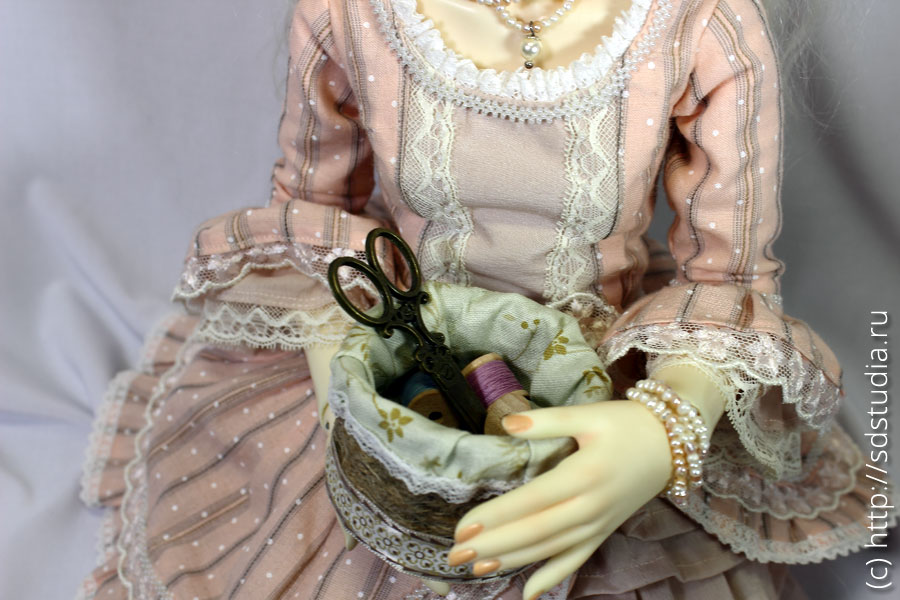 Корзинка для рукоделия кукольная миниатюрная