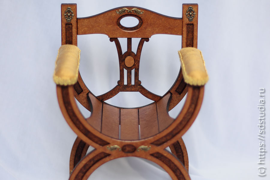 Кресло курульное для куклы, кукольная миниатюра