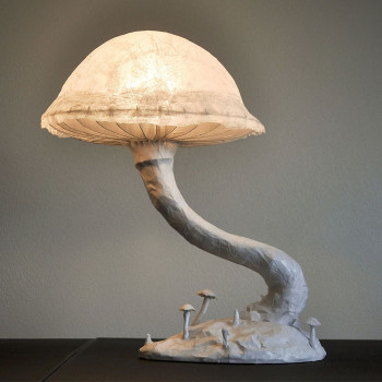 Дизайнерский светильник из папье-маше
