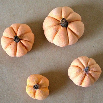 Тыквы из соленого теста