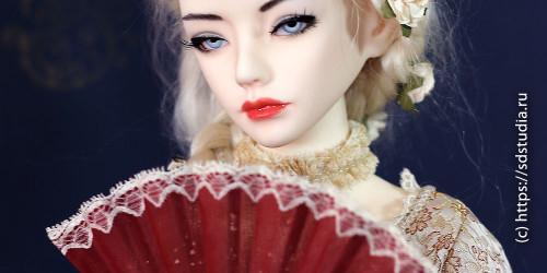 Миниатюрные кукольные украшения в смешанной технике