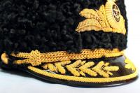 Каракулевая шапка с вышивкой канителью