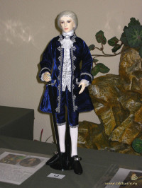 Кукла в историческом костюме