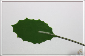 Остролист из пластика, делаем своими руками листочки, мастер-класс