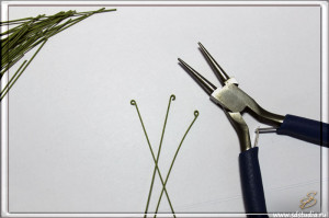 Остролист из пластика делаем своими руками, мастеркласс