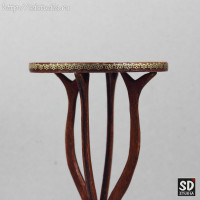 Стол для куклы круглый