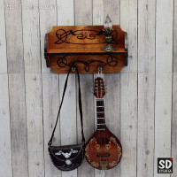 Вешалка для куклы настенная