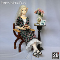 Кресло курульное для куклы