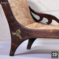 Кресло курульное для куклы