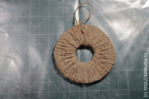 Новогодние игрушки из шпагата, кольцо
