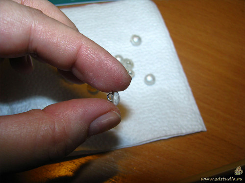 Пуговицы для кукольного костюма из пластики своими руками