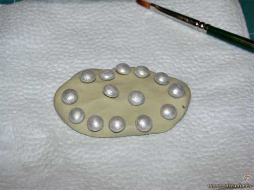 Пуговицы для кукольного костюма из пластики своими руками