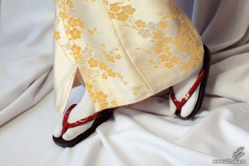 Мастер-класс по изготовлению таби и одеванию на кукол гета