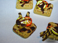 Вафли с фруктами из запекаемого пластика