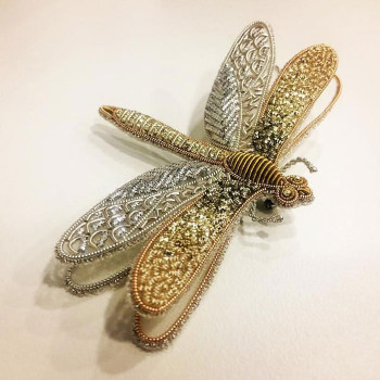 Вышитые броши, вышивка канителью и трунцалом Вышитые броши, вышивка канителью и трунцалом